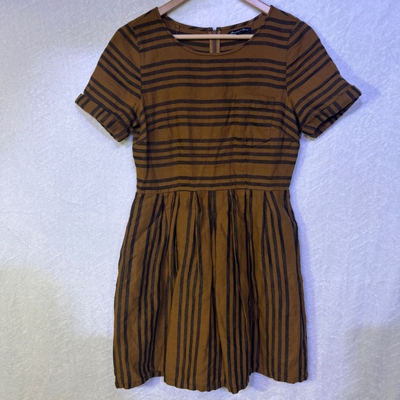 Madewell Dresses & Skirts - Broadway & Broome - Mustard Yellow and Black Pleated A-Line Mini Dress